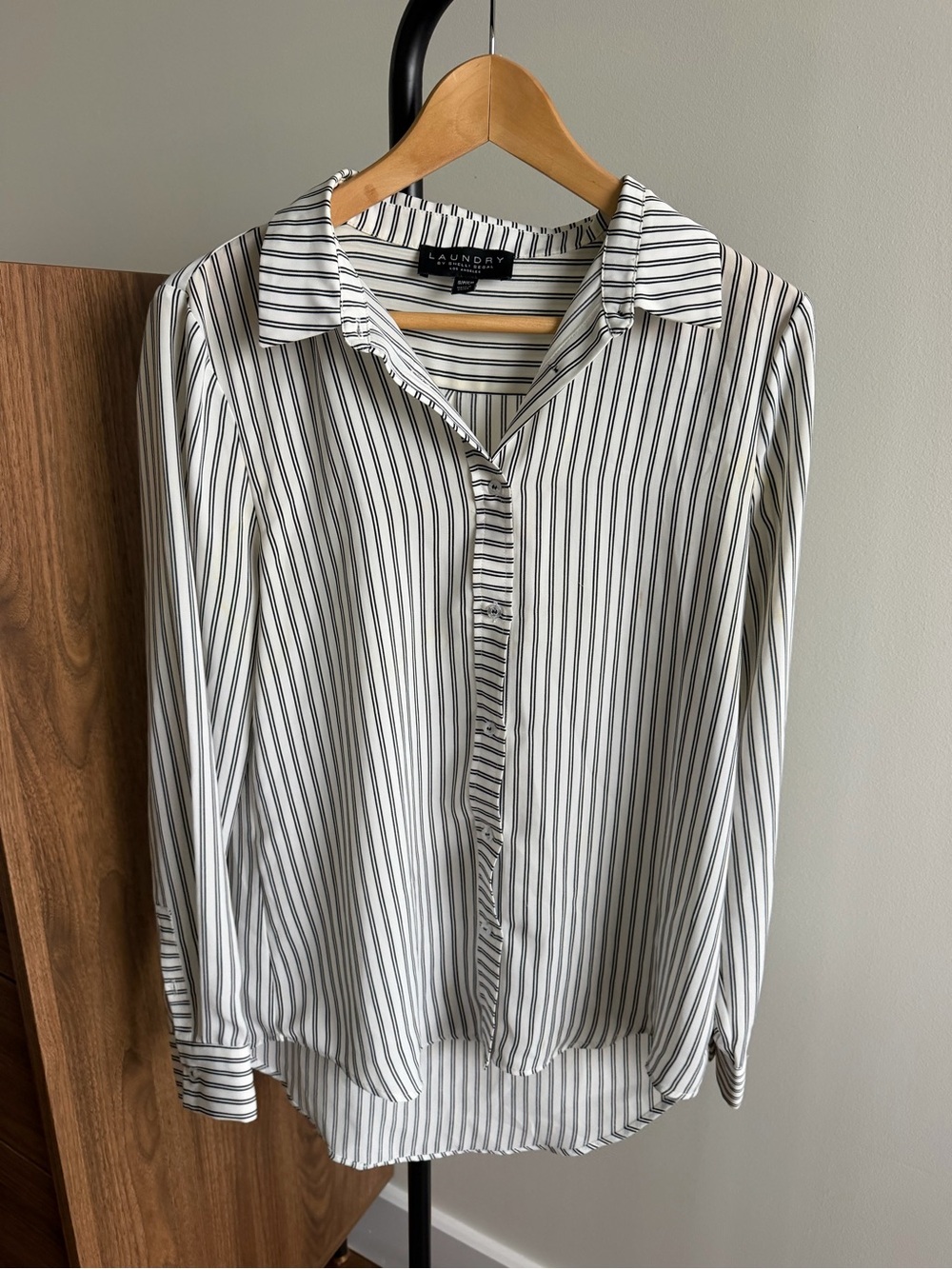 Laundry by Shelli Segal Black & White Striped Button-Down Blouse Size S